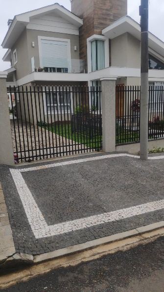 Obra executada pela AR4 Engenharia: RESIDENCIA MARCOS SANTOS – PONTA GROSSA